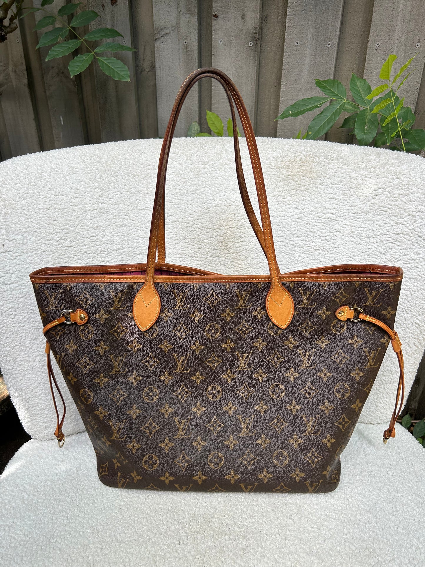 Louis Vuitton Neverfull Monogram Tote Bag