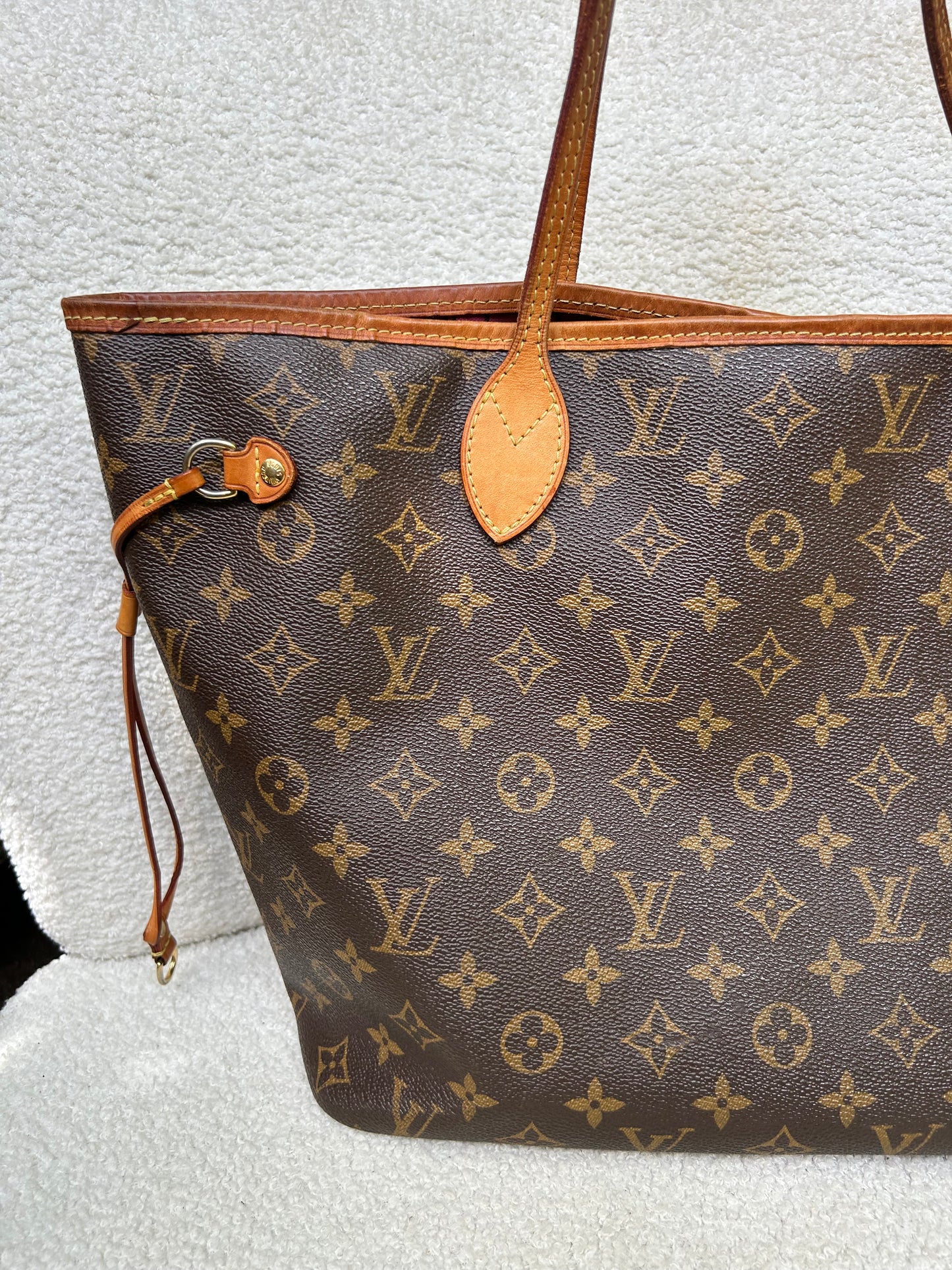 Louis Vuitton Neverfull Monogram Tote Bag