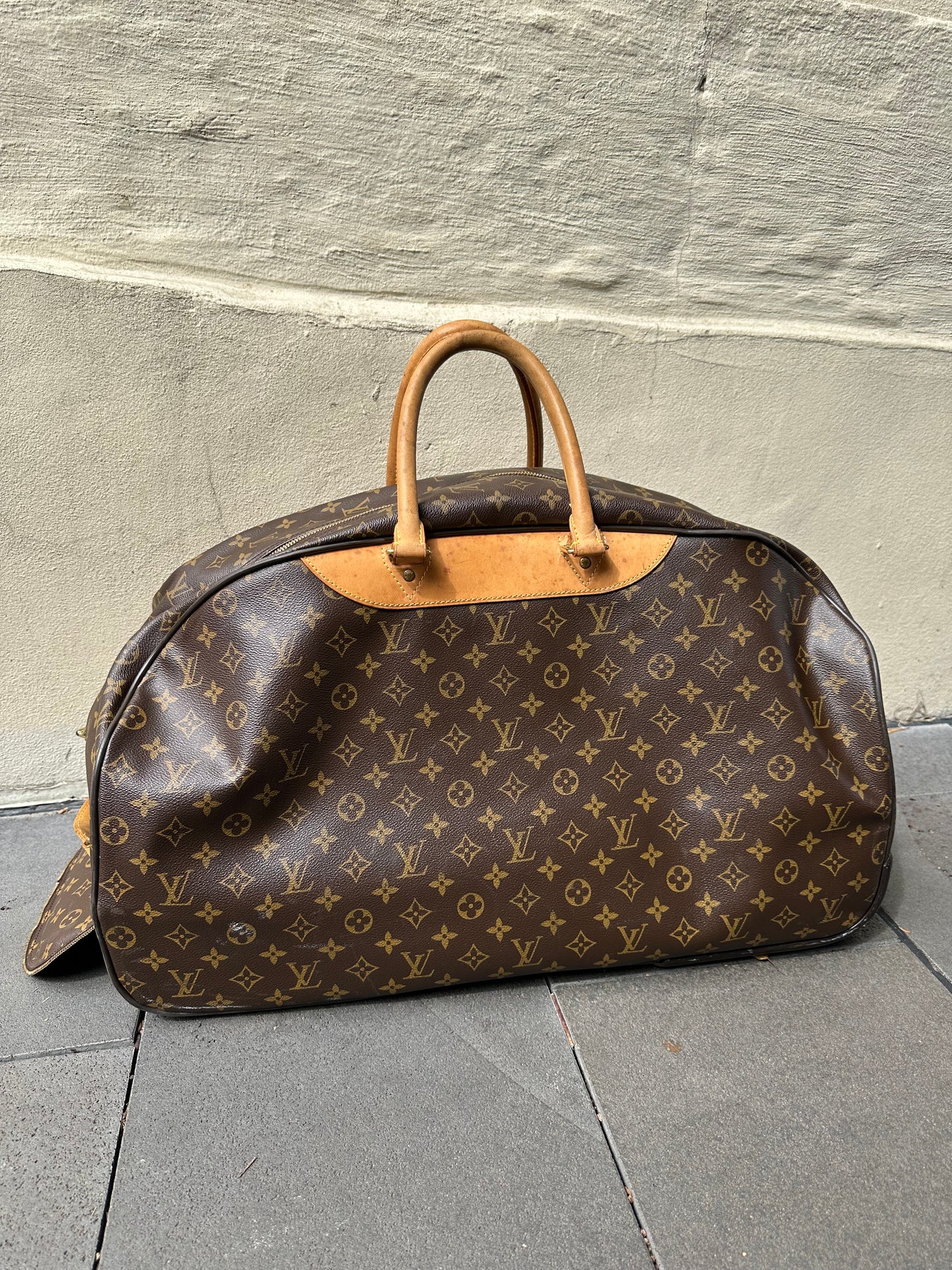 Louis Vuitton Roll On Luggage Bag