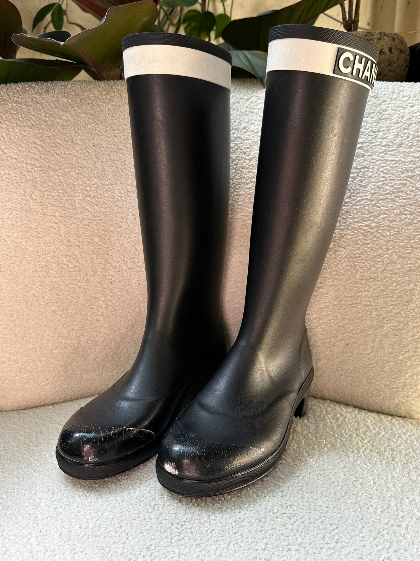 Chanel Logo Gumboots Size 40