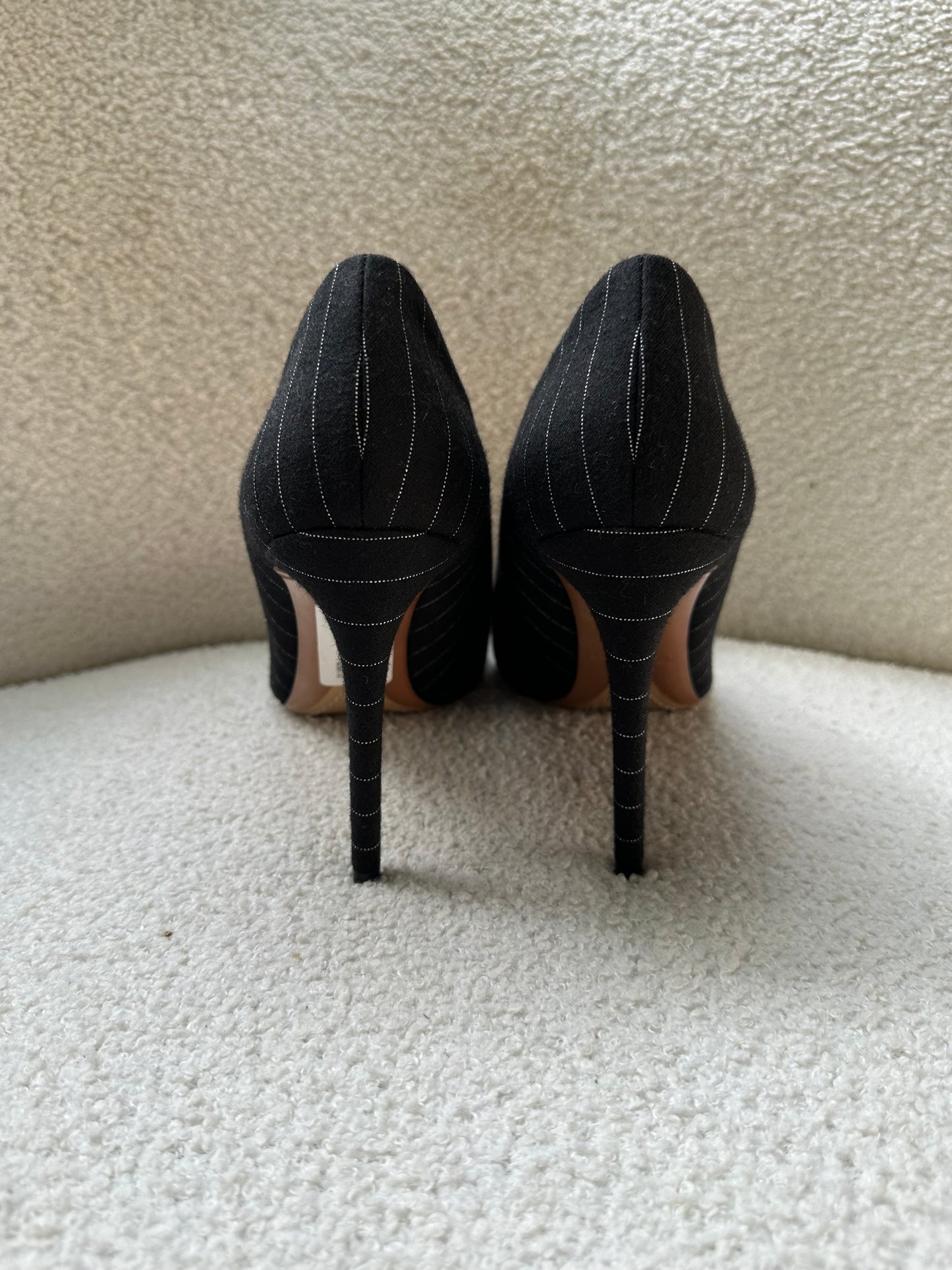 Ralph Lauren Pinstripe Pumps Size 41