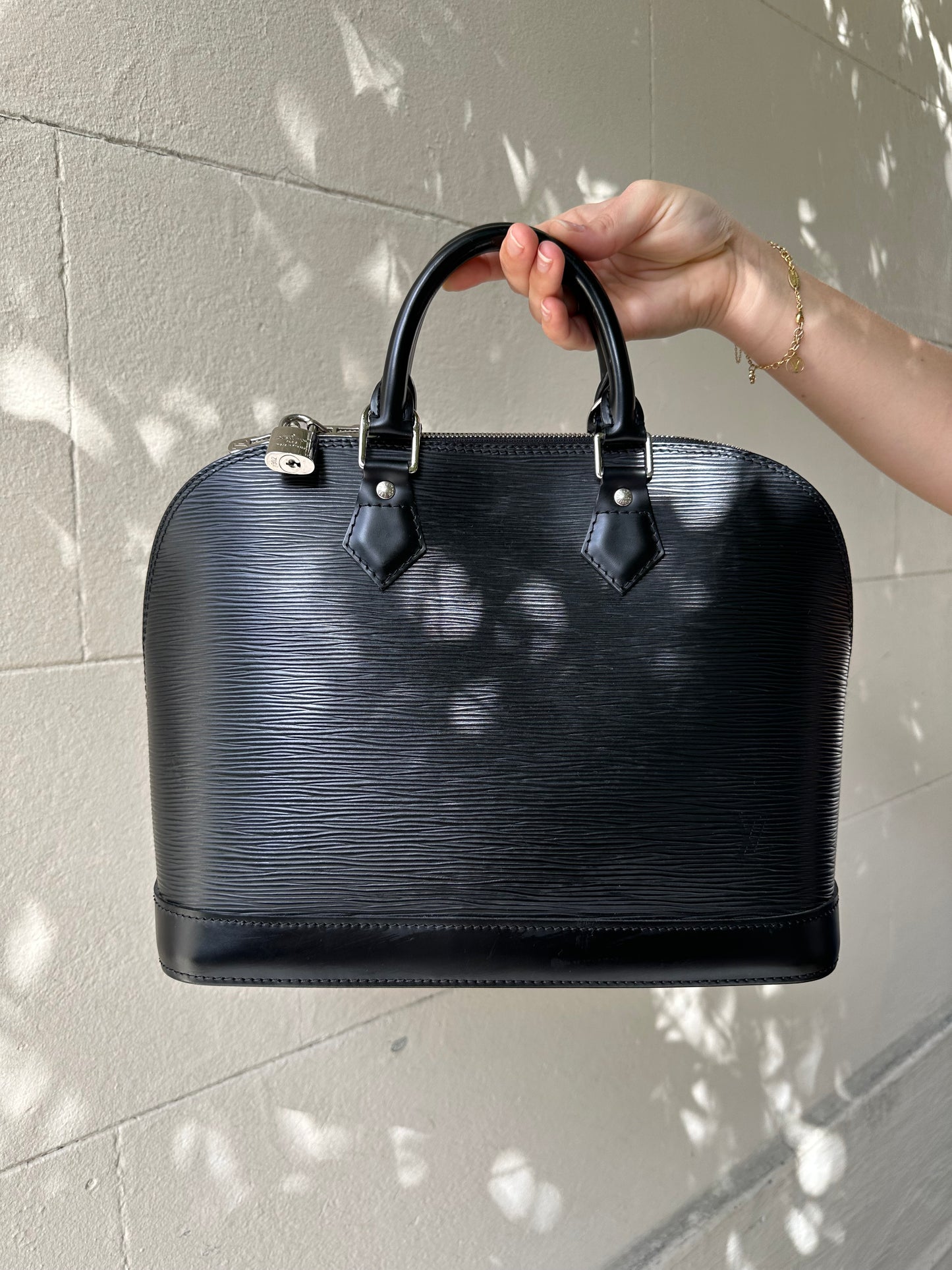 Louis Vuitton Black Epi Alma Bag