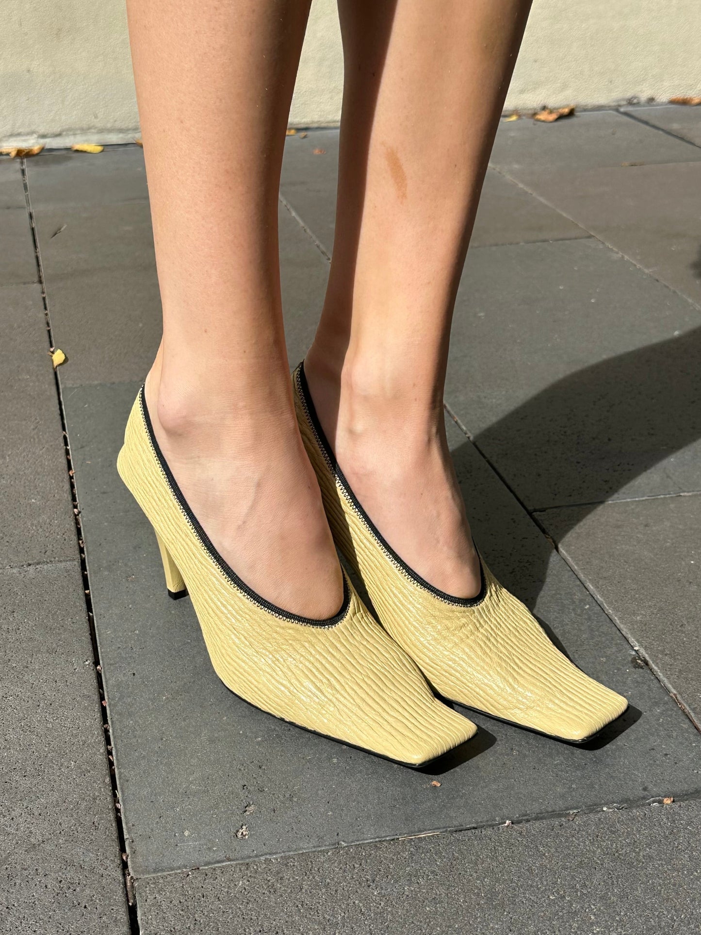 Bottega Veneta Butter Pumps Size 38
