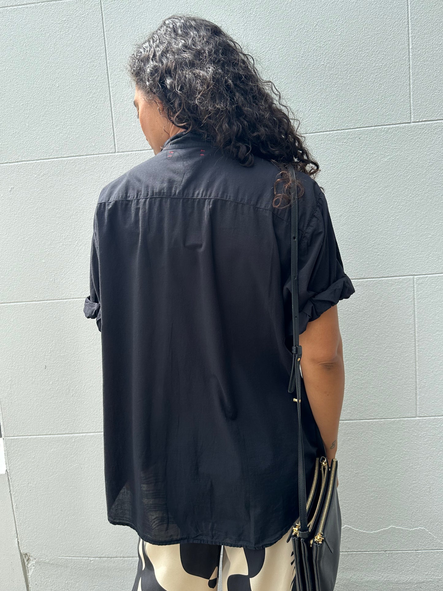 Xirena Black Short Sleeve Shirt Size L