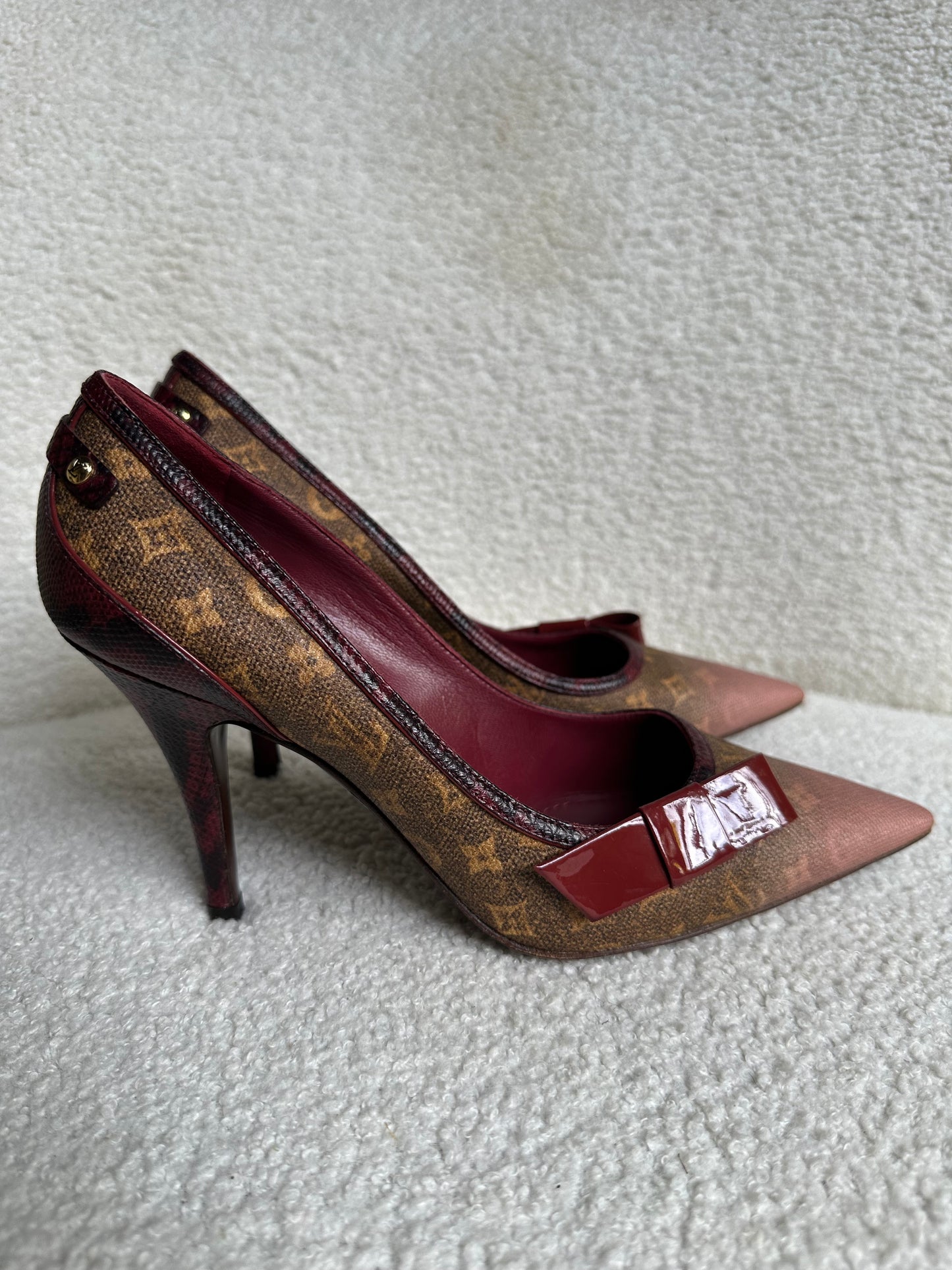 Louis Vuitton Monogram Pumps Size 39.5