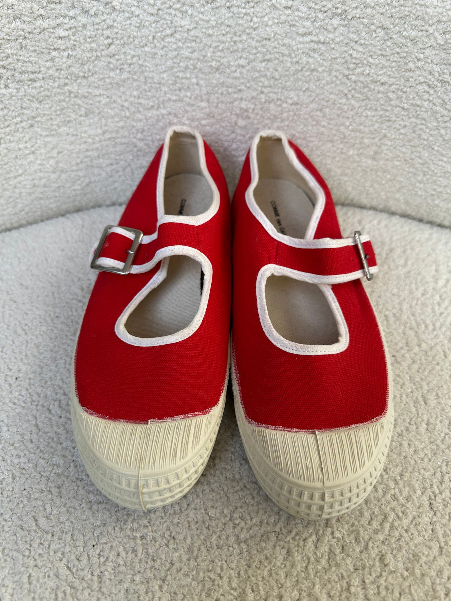 Comme des Garcon Red Canas Flats Size 39