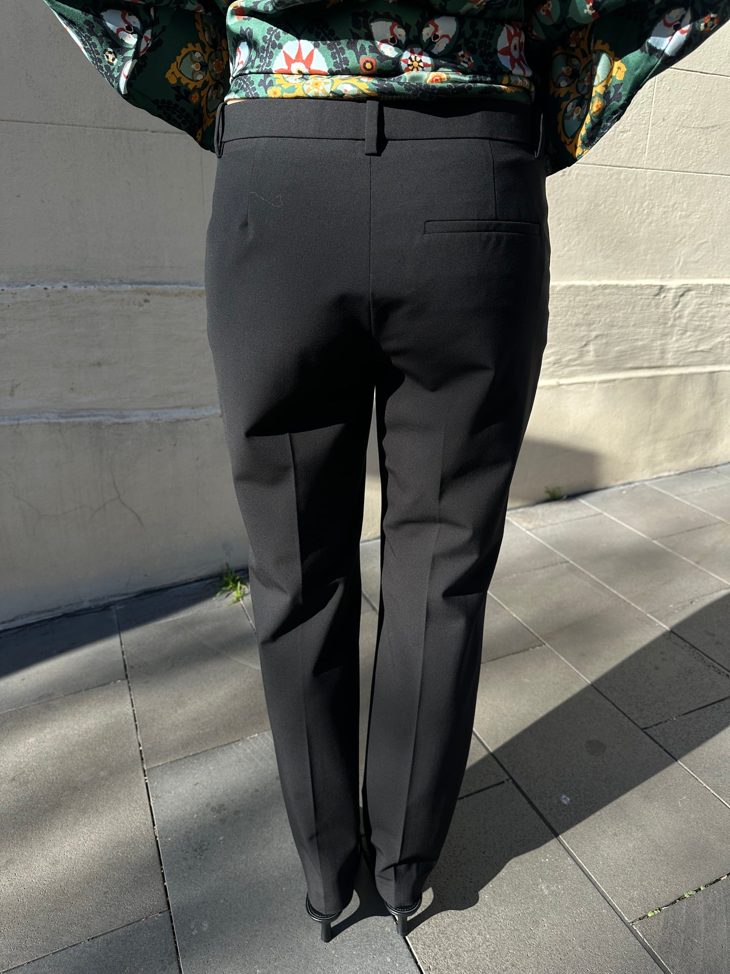 Theory Black Pant Size US4