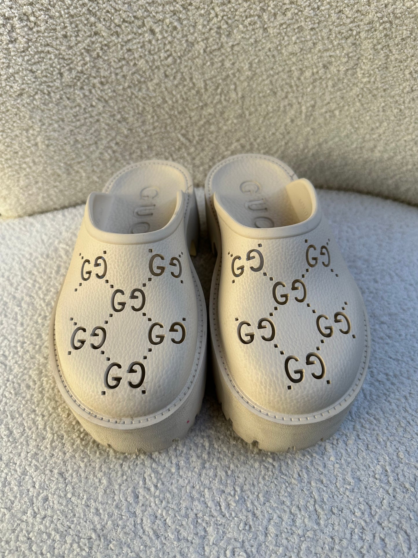 Gucci Rubber GG Cream Clogs Size 35