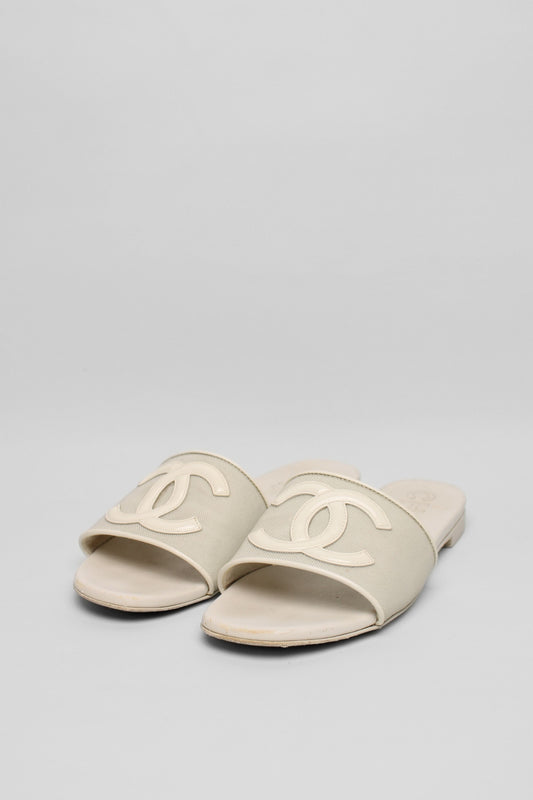 Chanel White CC Sandals Size 35.5