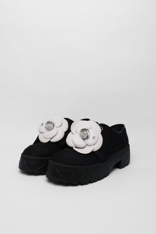 Chanel Black Fabric Camilla Shoes Size 40.5