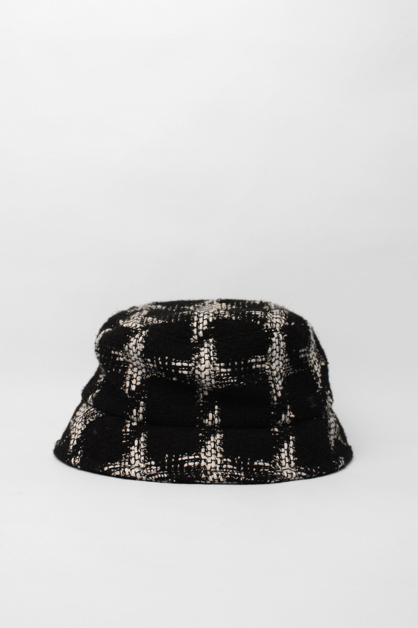 Chanel Black/White Wool Hat Size M