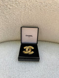 CHANEL CC logo vintage quilted pin brooch