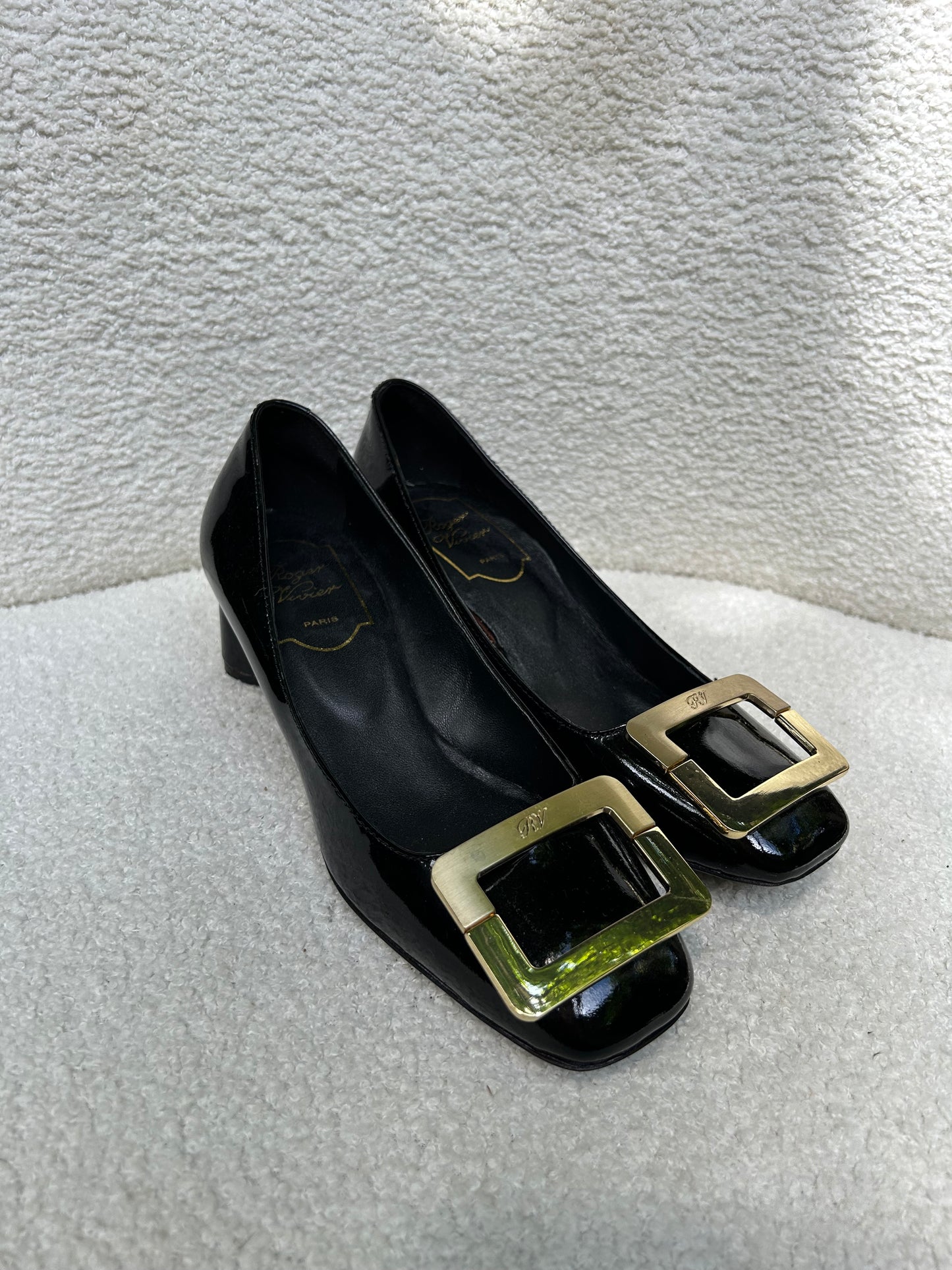 Roger Vivier Black Patent Shoes Size 35