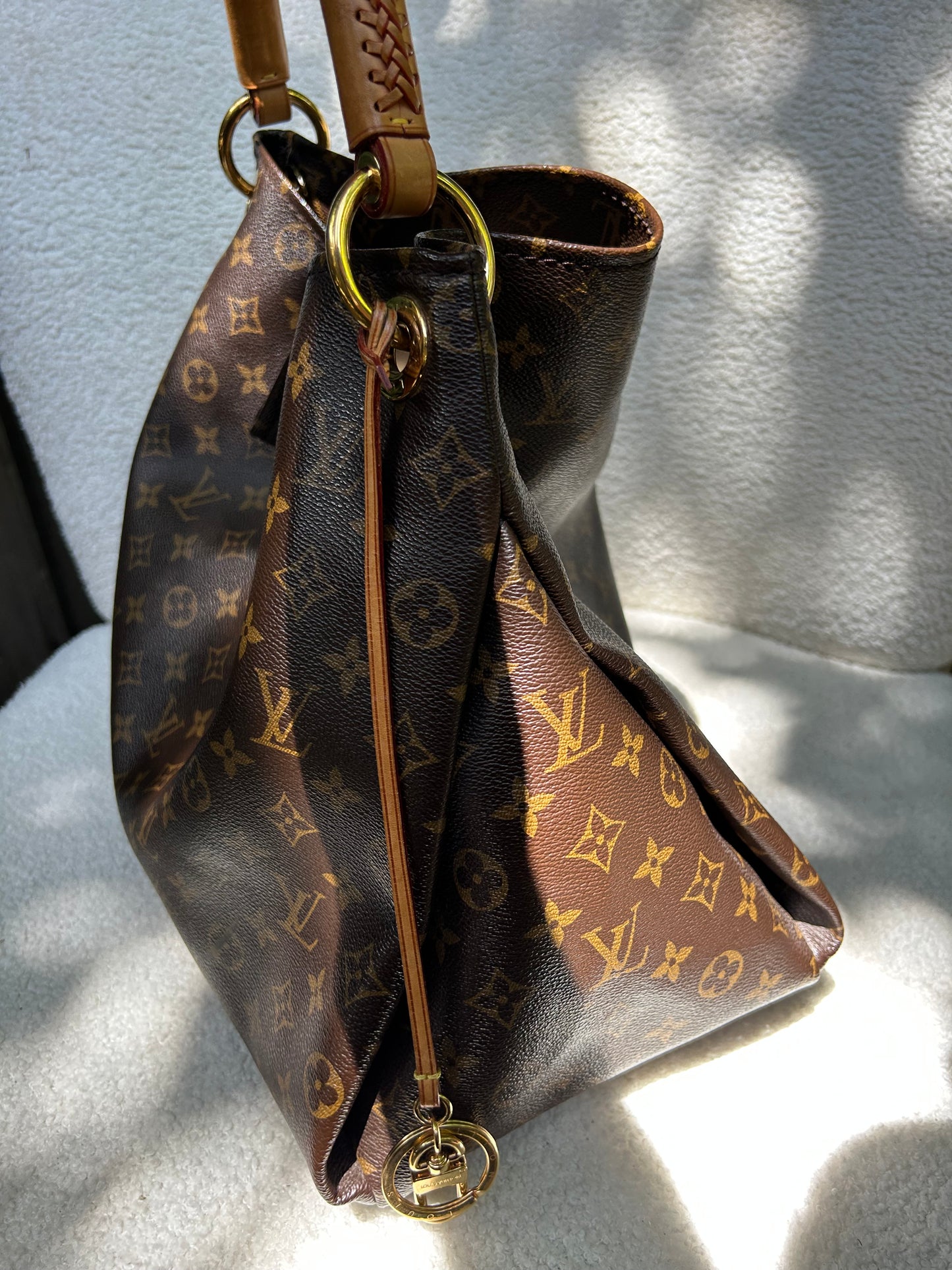 Louis Vuitton Atlas Monogram Bag