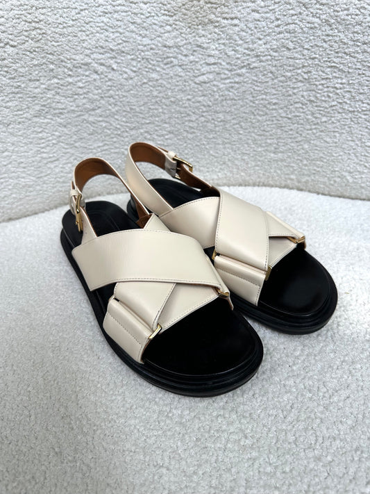 Marni Fussbett ivory sandals size 38