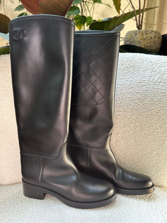 Chanel Black Leather Boots Size 40.5