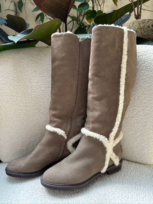 Fendi Shearling High Boots Size 40