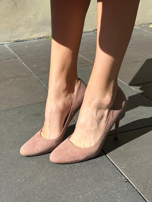 Prada Taupe Suade Pump Size 40