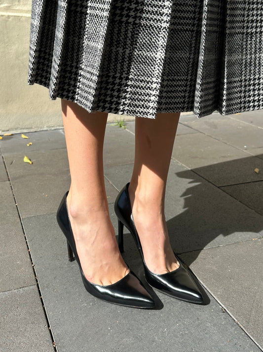 Stuart Weitzman Black Pumps Size 40