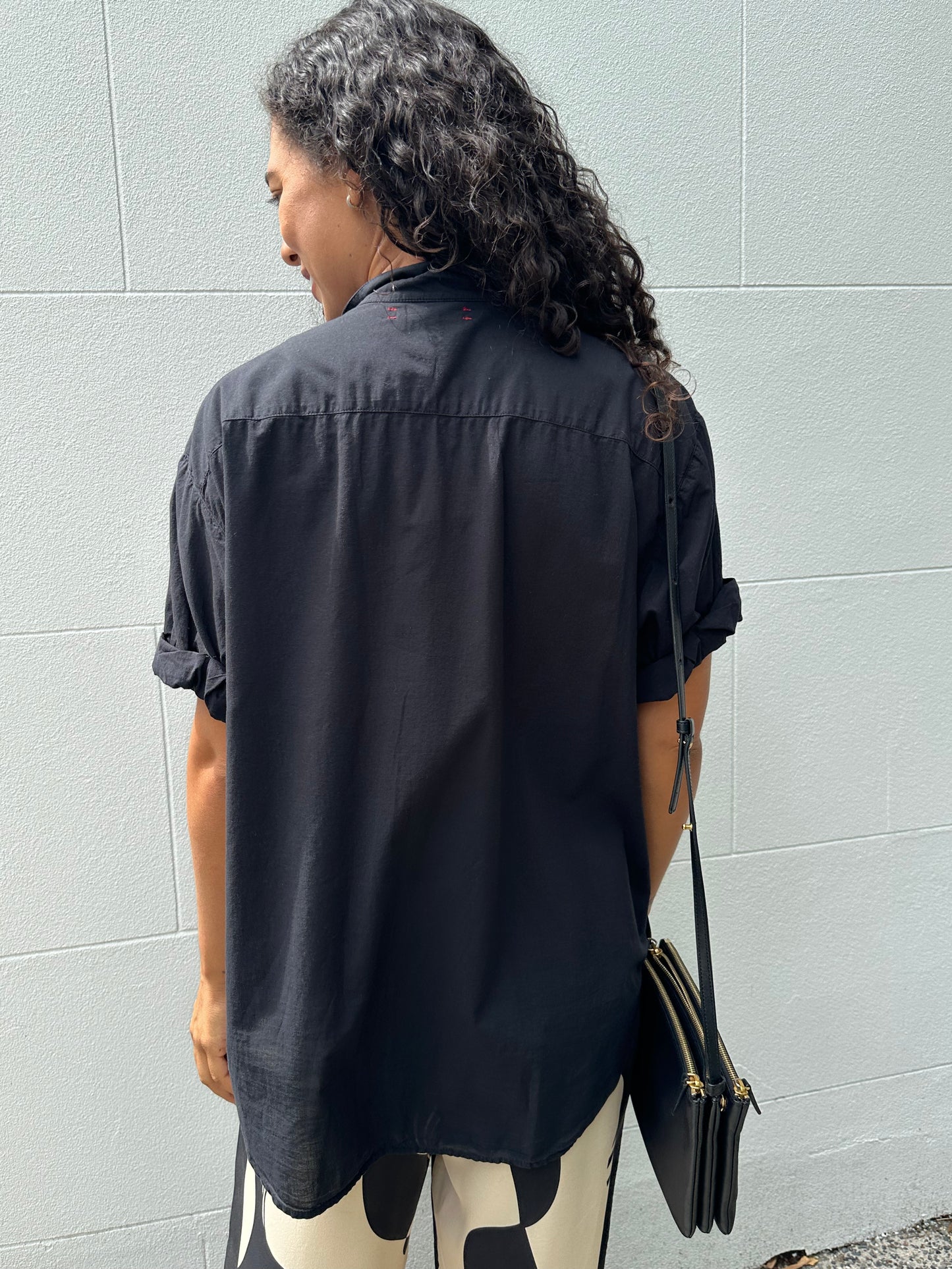 Xirena Black Short Sleeve Shirt Size L