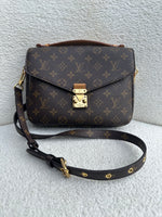 Louis Vuitton Pochette Metis Monogram Bag