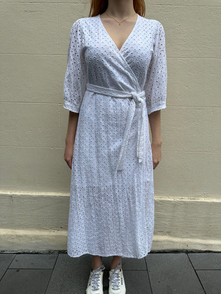 Et Cetera White Lace Wrap Dress Size OS