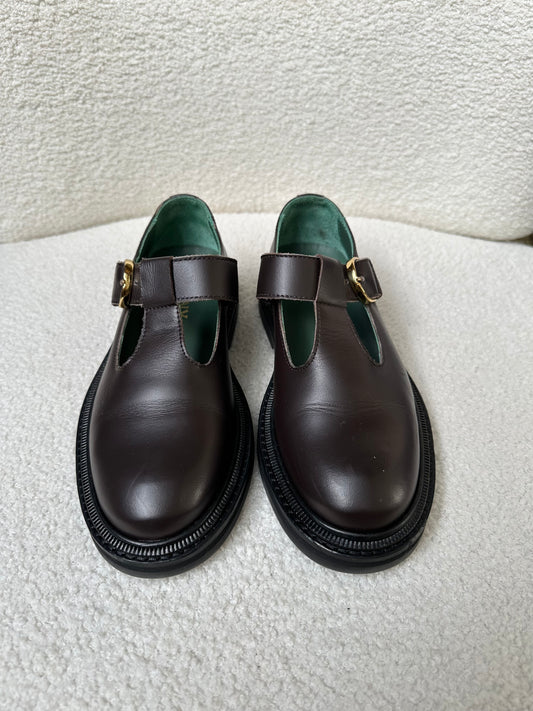 Vinnys Brown T Strap Shoes Size 36