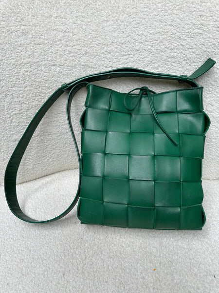 Bottega Veneta Green crossbody Cassette Bag