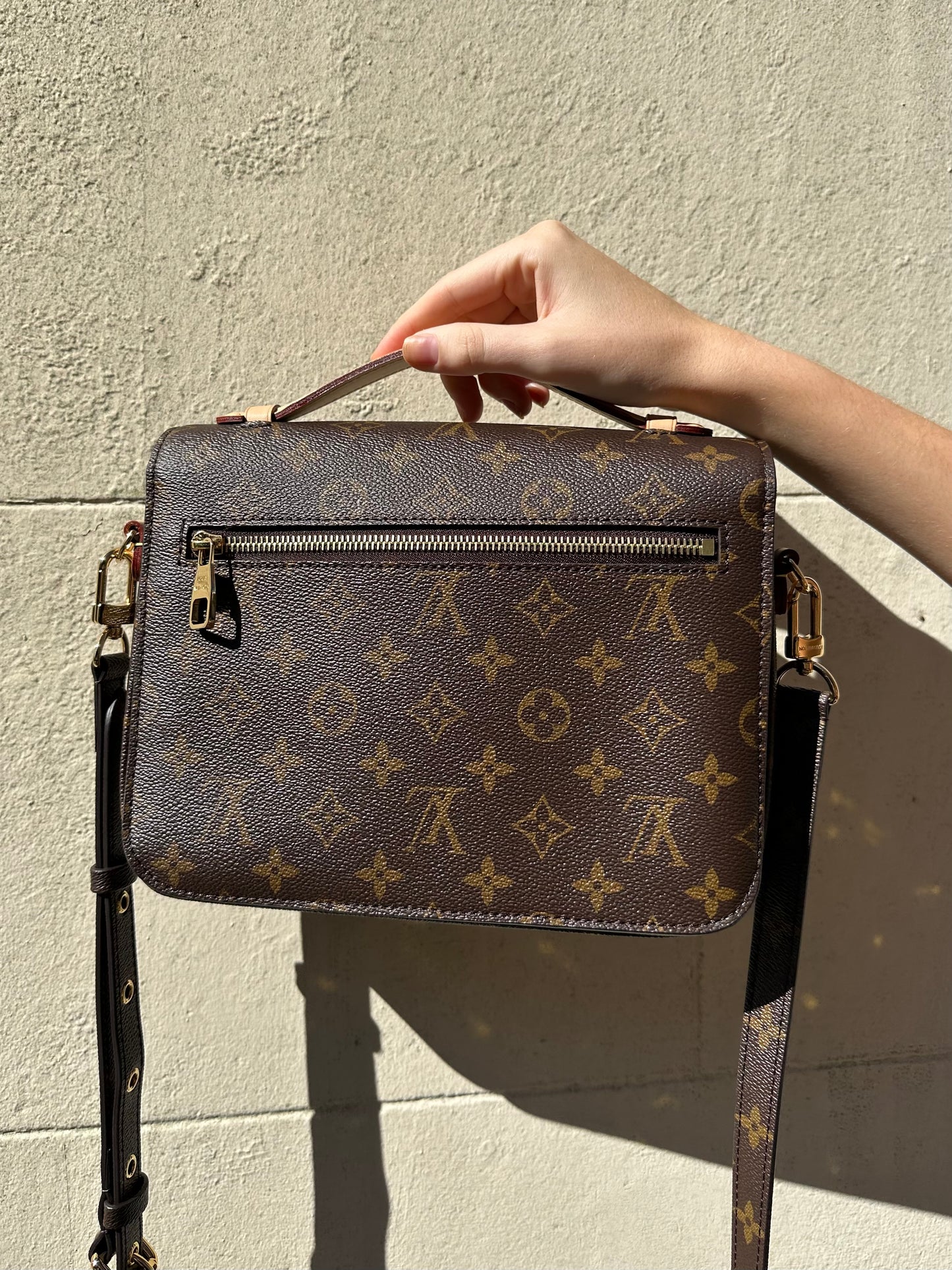 Louis Vuitton Pochette Metis Monogram Bag