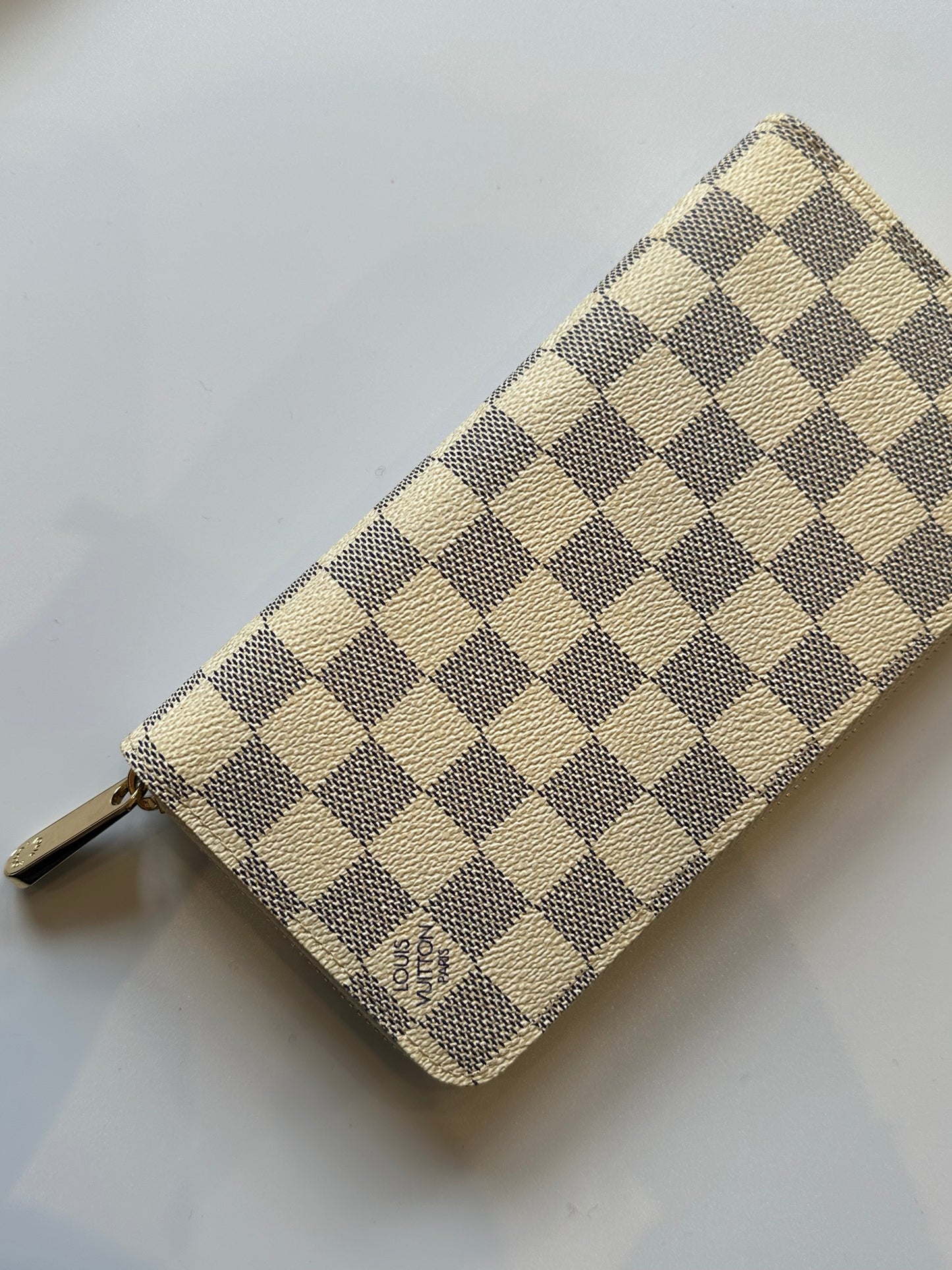 LV damier azur wallet