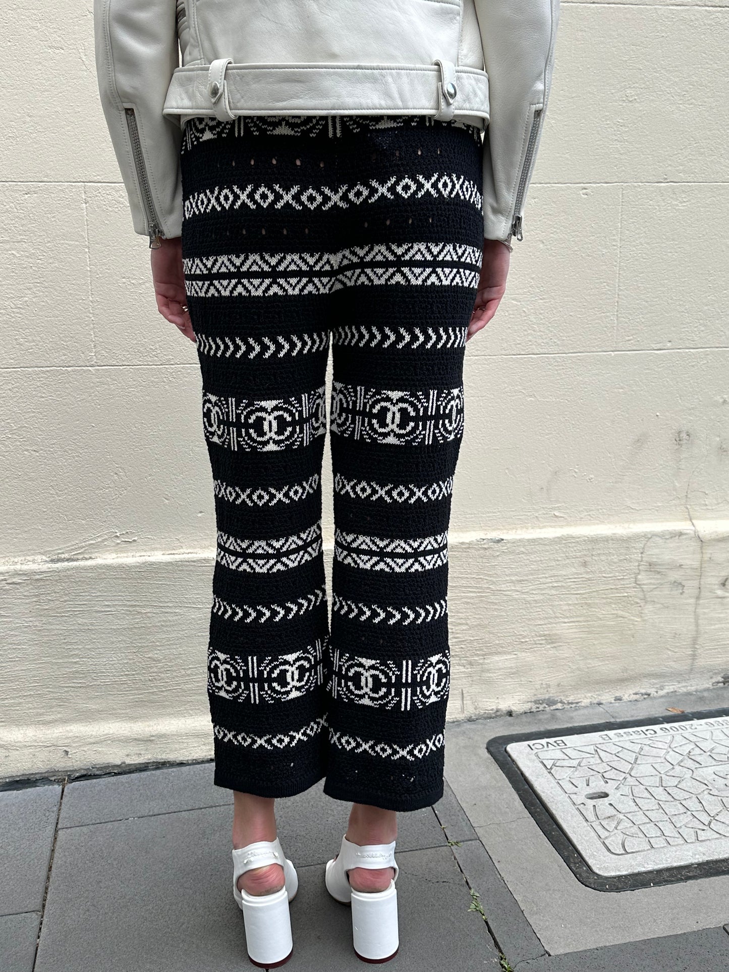 Chanel Black/White Knit Crop Pant Size 38